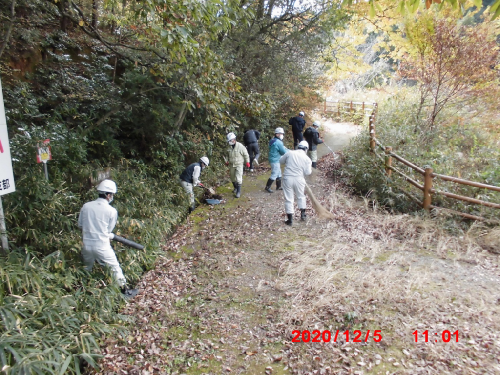 古城山「やすらぎの森遊歩道」整備の画像